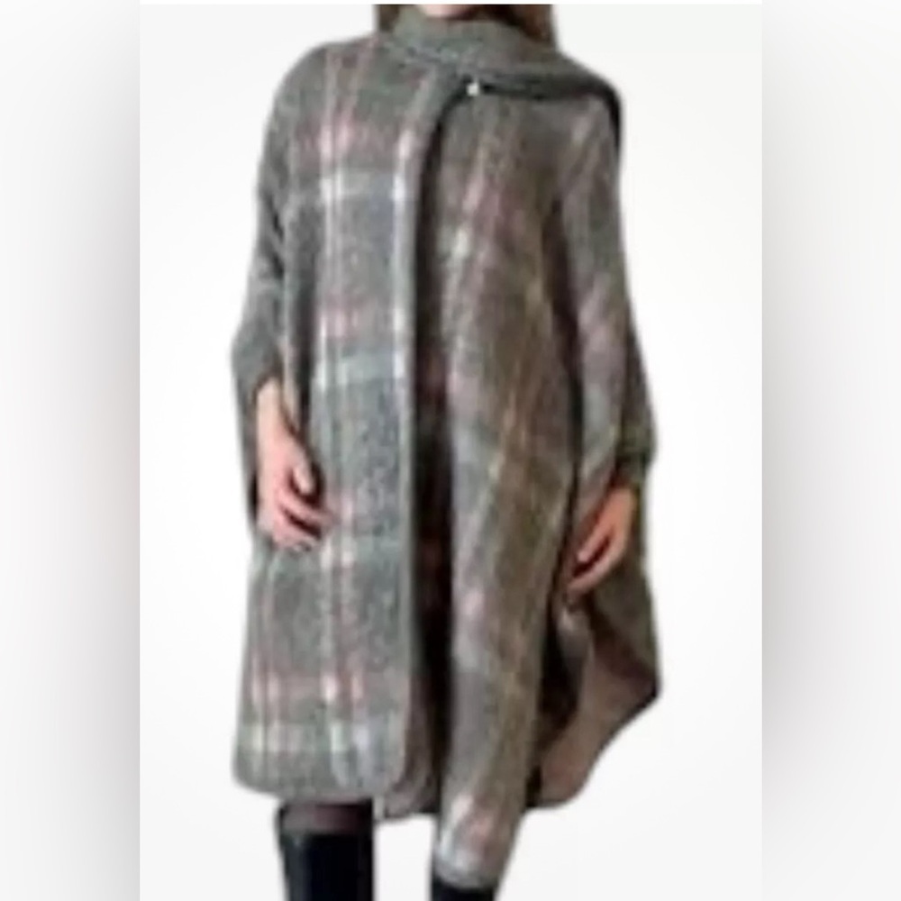 Vintage Tundra Oversized Poncho Wrap Cape Coat One Size Wool Plaid Outerwear.